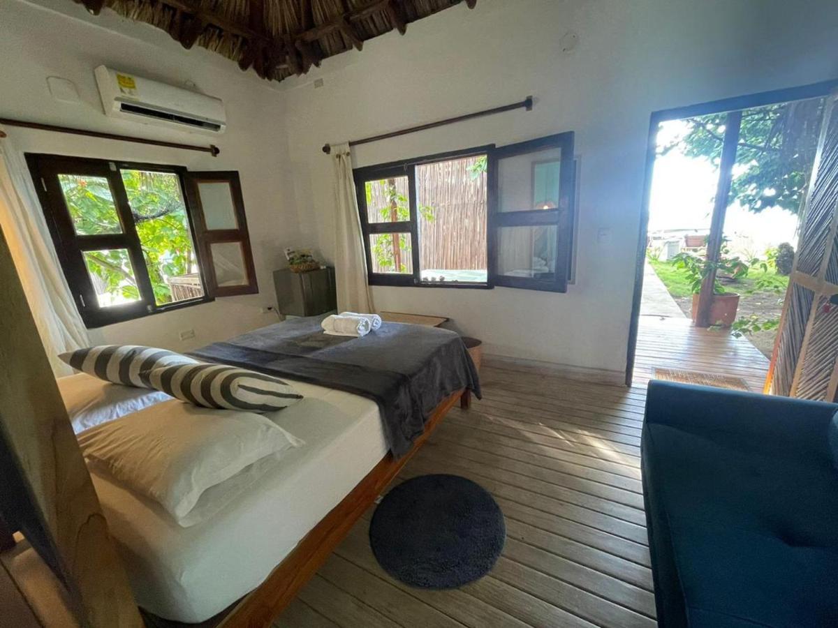 Hotel Sunsets Del Rosario Isla Grande  Exterior photo